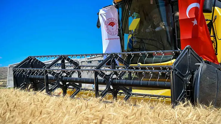 Tunceli Valisi Aygöl, hasat etkinliğine katıldı