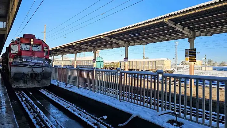 Turistik Diyarbakır Ekspresi'nin ilk durağı Malatya oldu