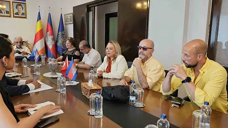 Türkiye ile Kamboçya arasında sağlık ve ticarette stratejik iş birliği