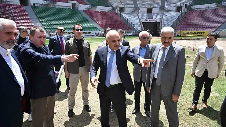 Vali Zorluoğlu, Diyarbakır Atatürk Stadyumundaki çalışmaları yerinde inceledi