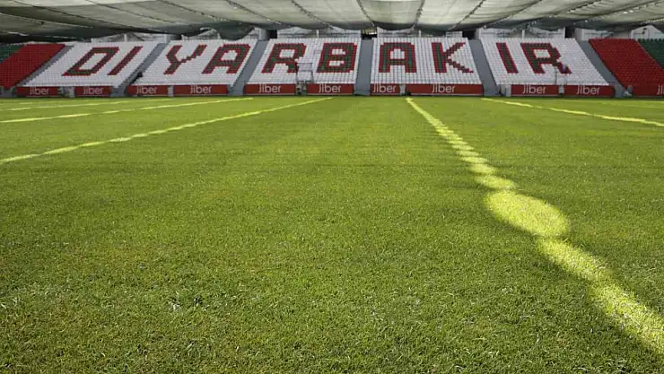 Vali Zorluoğlu, Diyarbakır Stadyumu'nda incelemelerde bulundu