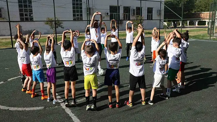 Yaz Spor Okulları 5 bin 850 çocuğun katılımıyla başladı