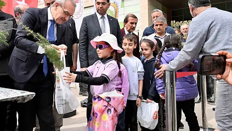 Yeşil bir gelecek için 7 bin fidan Malatyalılarla buluştu