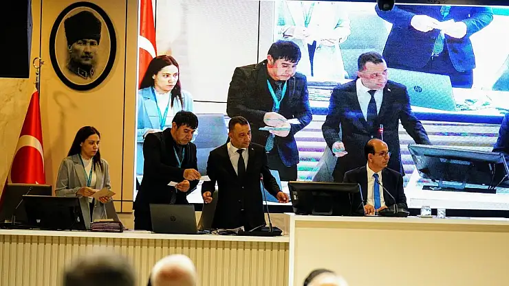 Yeşilyurt Belediye Meclisi'nde encümen ve ihtisas komisyon üyeleri belirlendi