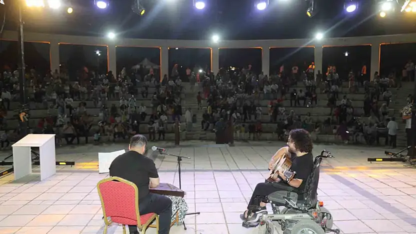 Elazığ Belediyesi tiyatro şenliği yoğun ilgi gördü