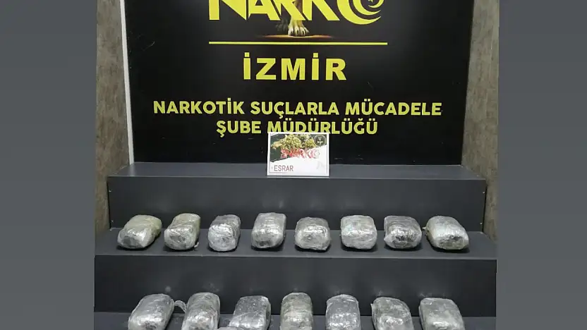İzmir'de Uyuşturucu Operasyonu: 4 Şüpheli Tutuklandı, 11 Kilo Esrar Ele Geçirildi